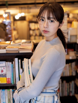 【画像】最近の書店員さん、客をシコらせにくるの画像