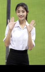 【画像】陰好みのOLが発見されるwwwの画像