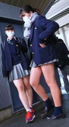 たまに背高くて脚も細いJKおるやん？の画像