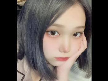 【画像】「はい どーぞ♡」ガラスの向こう側からの誘惑──つぶれおっぱい＆お尻画像♪の画像