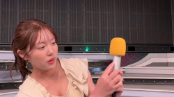 【画像】鈴木新彩アナ　谷間が見えた！！【GIF動画あり】の画像