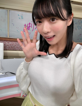 【画像】【注目！！】テレビに釘付け！？になる、巨乳の気象予報士さんを見つけたぞ！の画像