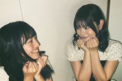 【画像】杉山結菜と筒井澪心の可愛いポーズ対決ｷﾀ━━━━(ﾟ∀ﾟ)━━━━!!の画像