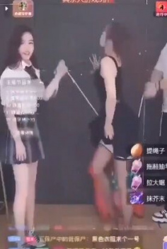 【悲報】中国人さん、ドスケベすぎる配信をしてしまうｗｗｗｗｗｗｗの画像
