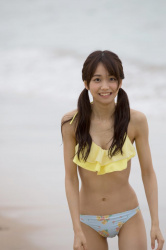 【画像】ちっぱいアイドルが胸を寄せまくった結果wwwwwwの画像