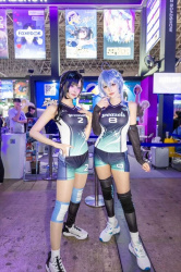 【画像】東京ゲームショー、もはやコンパニオンの露出大会だったwwwの画像
