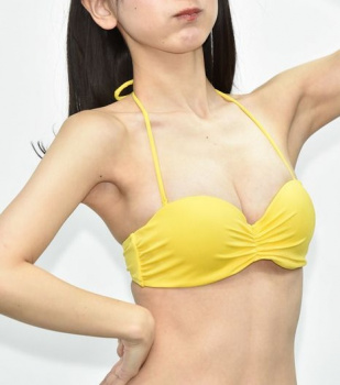 グラビアアイドルがワキ見せするだけでバズる理由wwwの画像