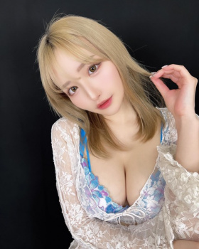 【パーフェクト美女】百永さりな 美ボディギャルに競泳水着を着せて完全着衣でじっくりヤリまくりの画像