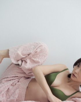 長谷川京子 下着ブランドもやってる!子持ちバツイチになって更にエロくなった気がするエロ画像まとめ 45枚の画像