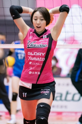 【彼氏が居ない巨乳JD】小さい頃からバレーボールをやっていた美脚やお尻が激エロの画像