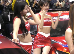 【レースクイーン】那須川天心の試合でラウンドガールをしたスレンダー美脚美女の新唯が大人気！　なので気持ちよくなれそうな美脚動画をかき集めました。の画像