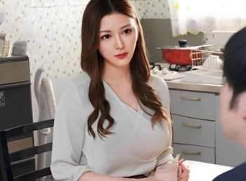 【人妻レ●プ】美人でエロ巨乳の奥さんが隣人の男に無理やりハメられ中出しされる衝撃映像！強引セックスで屈辱の潮吹きイキの画像