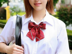 【MM号】謝礼金とチンポの誘惑に堕ちるロリ顔の女子校生!制服や顔にザーメンぶっかけられた即ハボな美少女w【素人JKモノ】の画像