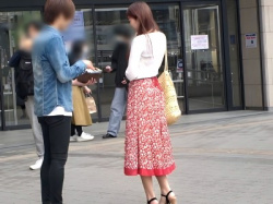 【素人ナンパ企画】『彼氏とすれ違い続きで…』モデル体型の彼氏持ち美少女ギャルをホテル連れ込みフェラ立ちバック【エロ動画】の画像