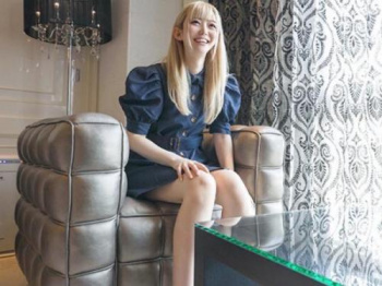 [素人]可愛いすぎ…w愛想もルックスも最強！なスレンダーギャルと『イっちゃう…』せっまい膣に巨根ズボハメ！の画像