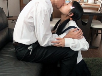 【近親相姦】パイ❍ンま❍こ妹が激ピスSEX生ハメピストン!の画像