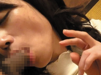 【3P✕複数プレイ】かわいい女子大生が乱交ハメハメ生中！！の画像