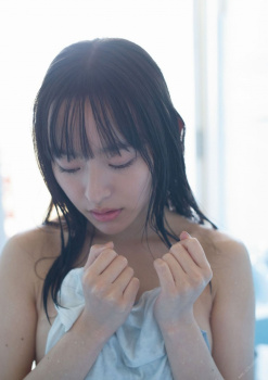 高崎かなみが下着を脱いで全裸になるシーンがエロ過ぎて激シコwwwwwwwwの画像