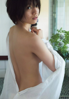 佐藤美希が遂にヌード解禁！横乳谷間おっぱいがエロ過ぎてたまらんwwwwwwwwの画像