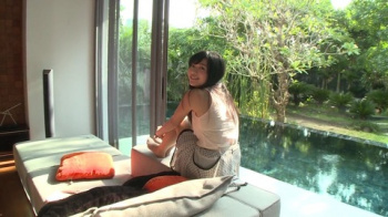 山中知恵 そそられる下乳の画像