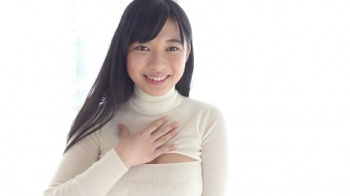 山中知恵 極小衣装でギリギリきわきわまで攻めて見える美鼠径部がたまらん！！の画像