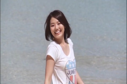 本山紗羅 Y字バランスで執拗に股間を撮られる2013ミス・サイパン特別賞さんのファーストイメージ！の画像