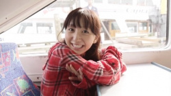 飯田里穂 元てれび戦士であり人気声優のお嬢さんのハタチのおっぱいの画像