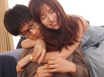 【女教師×童貞】『エッチなお勉強しよっか…』痴女先生が淫語責め爆乳Gカップ授乳手コキ♡筆おろしで騎乗位中出し♡の画像