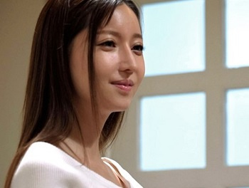 【人妻レイプ】『だめだめ！中はだめぇ！』美巨乳エロお姉さんをNTR！複数手マンクンニ→巨根フェラ！無理やり中出し！の画像