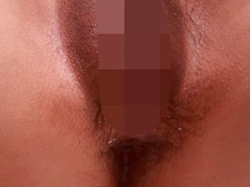 見られそうなスリルがたまらない娘が潮吹きSEXで生中だし♡♡【媚薬✕潮吹き】【イッちゃううう♡】の画像