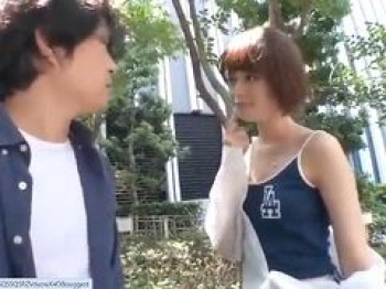久しぶりに会った姪っ子に痴女られ翻弄される男の画像
