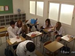 底辺高校の授業風景～JKギャルが授業中に・・・～の画像
