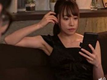 ワキフェチおっさん社員をドラゴンスリーパー手コキで手懐けるやり手の若い女社長の画像