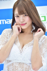 B94cmの新人グラドル瀬山しろの真っ白美ボディがたまらん件の画像