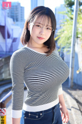 田舎の不動産会社で働いてた地味メガネ巨乳が巨チンを求めてAVデビュー!の画像