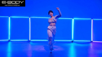 踊れる爆乳として全国優勝した巨乳ちゃんがAVデビュー！の画像