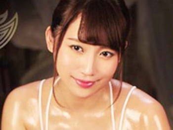 【隠し撮り】「おちんちん入っちゃいましたね♡」本当は本番禁止だけど興奮した巨尻人妻さんとお店には内緒で本番セックスの画像