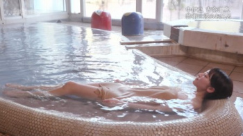 梨木まい ぴったり張り付く土手のふくらみ「秘湯ロマン」セクシー画像の画像