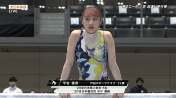 女子体操の躍動感あふれるユルチェンコの健全な目線画像(全日本編2021)の画像