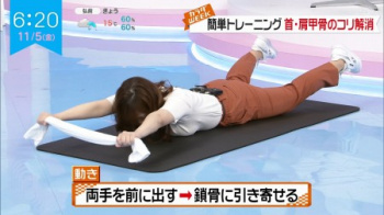 水卜麻美アナ 柔らかそうに潰れるムチムチ巨乳の画像