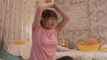 桜井日奈子 ムチムチのお乳と大股開きのお尻に大興奮の画像