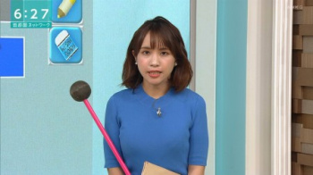 小柄なNHK気象予報士さん、巨胸が見つかってしまうの画像