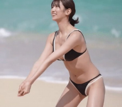 元NMBの女子アナさん(29)、ビキニ姿でビーチバレーをしてしまうの画像