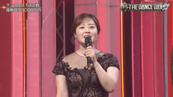 水卜麻美アナ、透け透けドレスでムチムチの胸肉を見せつけるの画像