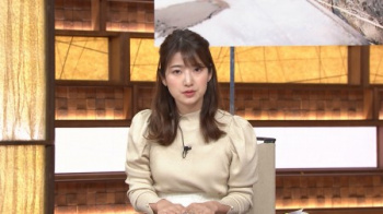 安藤萌々アナ、美バストが窮屈そうな豊乳ステーションの画像