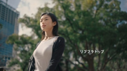【画像】綾瀬はるかさん(40)と河合優実さん(24)のユニクロお乳wwwwwの画像