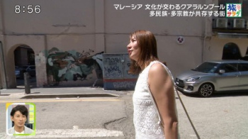 【画像】旅サラダの青木愛さん(40)、二の腕がたくましいwwwwwの画像