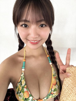【画像】元ウルトラマン女優さん、水着からニプレスがハミ出てしまうｗｗｗｗｗの画像