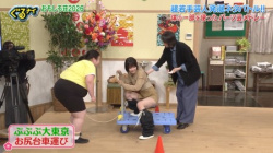 【画像】あのちゃんのパンツ、ギリギリ見えないの画像