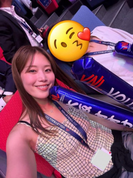 【悲報】稲村亜美さん(30)、バレーボールに寝返るの画像